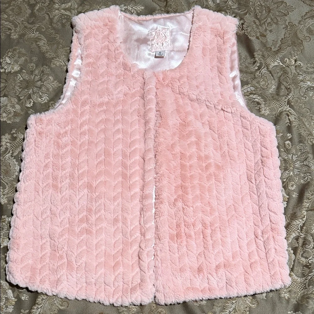 Adorable Pink Faux Fur Vest for Kids - Picture 1 of 2